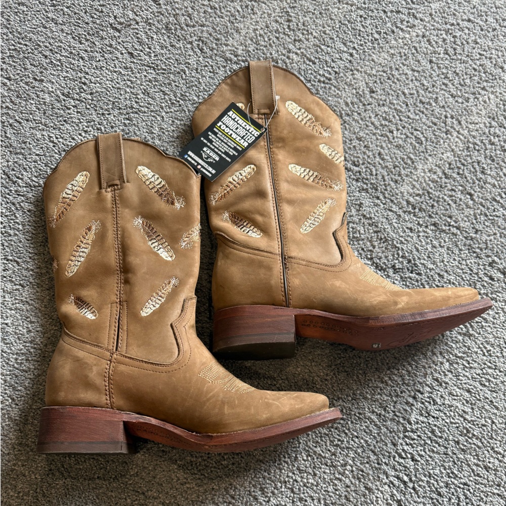 Tan Western Cowboy Boots